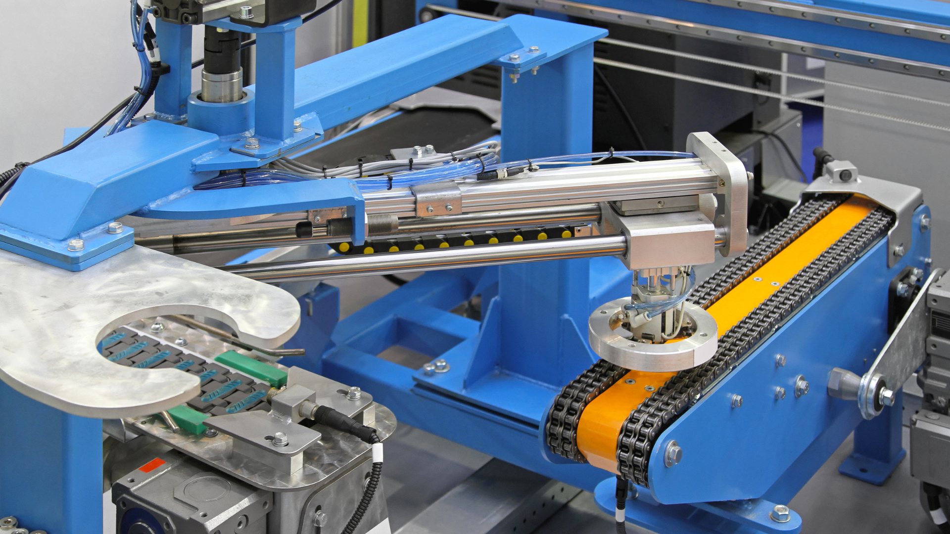 Customized systems 1 - ERGON Automation